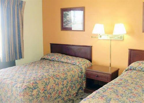 Rodeway Inn Perry Extérieur photo